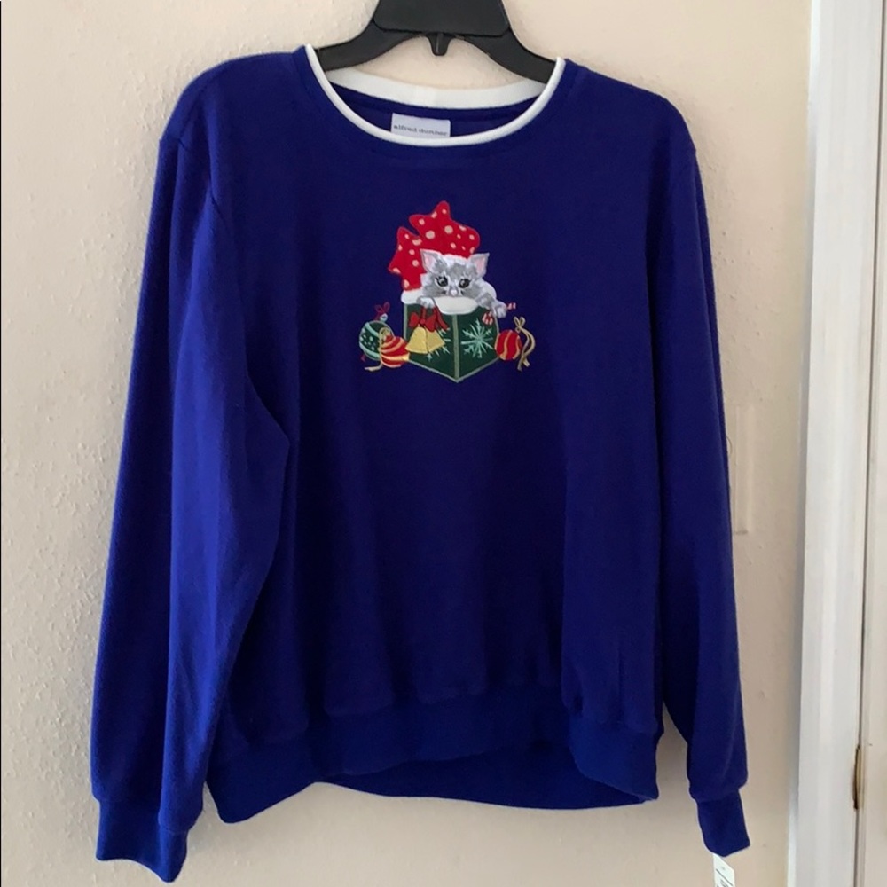 NWT - Christmas Kitty Sweatshirt